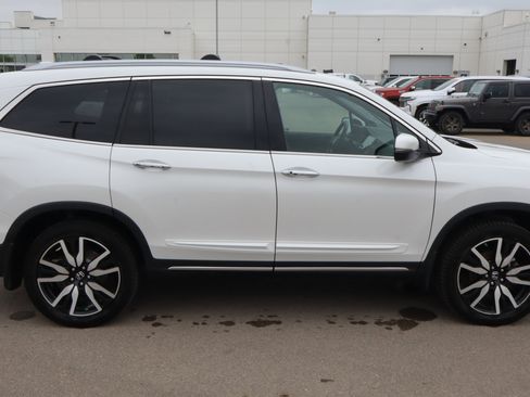 Used 2022 Honda Pilot Elite image 8
