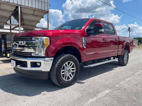 Used 2017 Ford F250 Lariat w/ Lariat Value Package AWD/4WD image 1