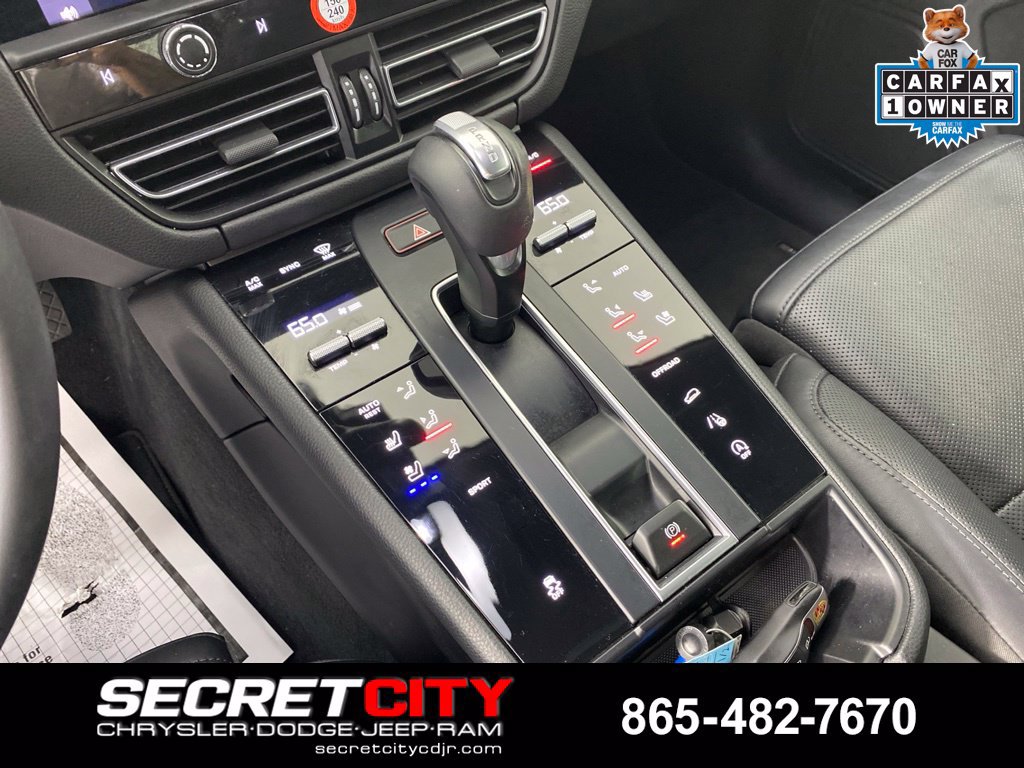 Used 2023 Porsche Macan AWD/4WD image 22