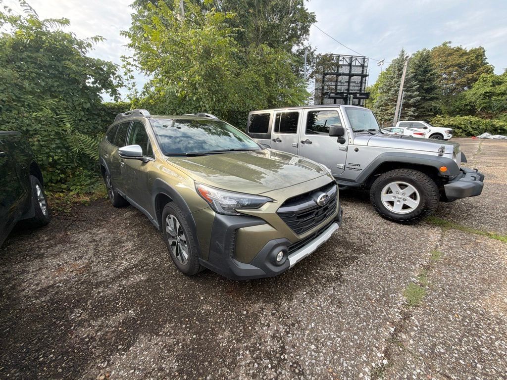 Used 2025 Subaru Outback Touring XT AWD/4WD image 5