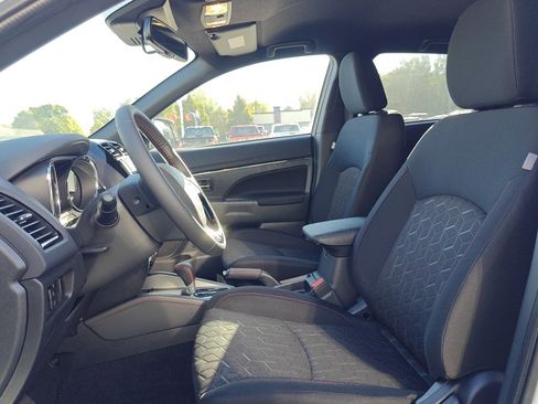 New 2025 Mitsubishi Outlander Sport AWD image 10