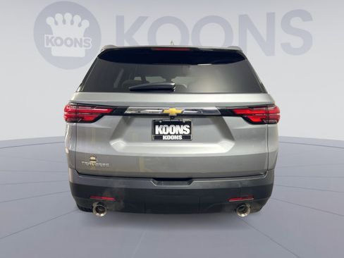 Used 2023 Chevrolet Traverse LS w/ Safety Package image 5