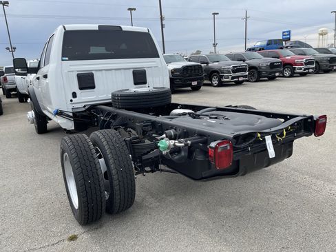 New 2026 RAM 5500 Tradesman w/ Chrome Appearance Group image 6