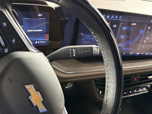 New 2026 Chevrolet Suburban High Country w/ LPO, Get Active Package AWD/4WD image 22