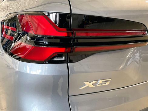New 2026 BMW X5 xDrive40i w/ Climate Comfort Package image 14