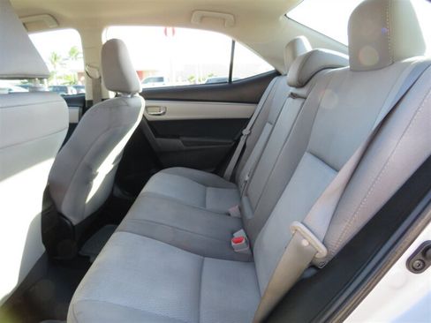 Used 2016 Toyota Corolla LE FWD image 15