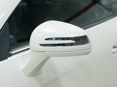 Used 2014 Mercedes-Benz SLK 55 AMG image 16