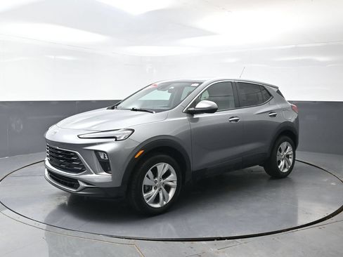 Used 2025 Buick Encore GX Preferred AWD/4WD image 10