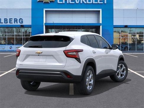 New 2026 Chevrolet Trax LS w/ LS Convenience Package image 4