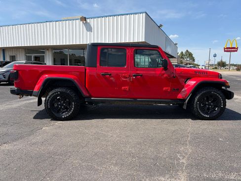 Used 2021 Jeep Gladiator Sport AWD/4WD image 11