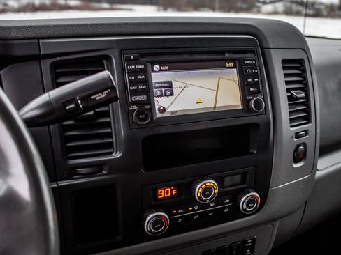 Used 2017 Nissan NV 3500 SL image 25