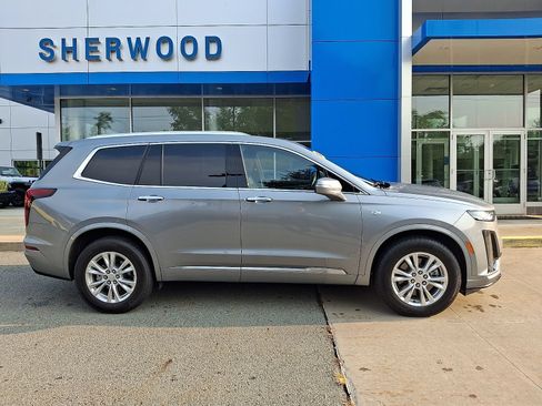 Used 2024 Cadillac XT6 Luxury AWD/4WD image 7