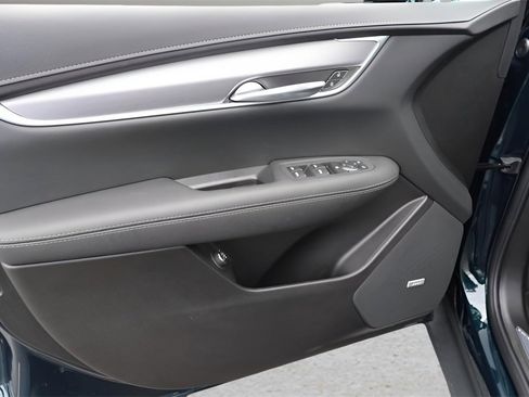 New 2026 Cadillac XT5 Luxury w/ LPO, Bronce Accent Package image 11