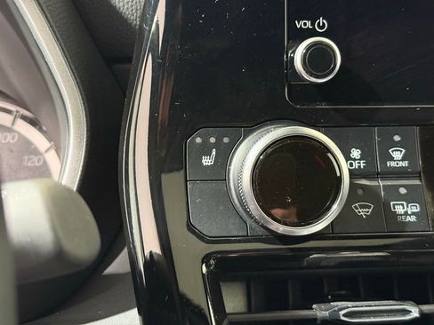 Certified 2024 Toyota Highlander XSE AWD/4WD image 31
