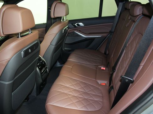 New 2026 BMW X5 xDrive40i w/ Climate Comfort Package image 13