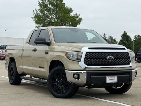 Used 2020 Toyota Tundra SR5 AWD/4WD image 2
