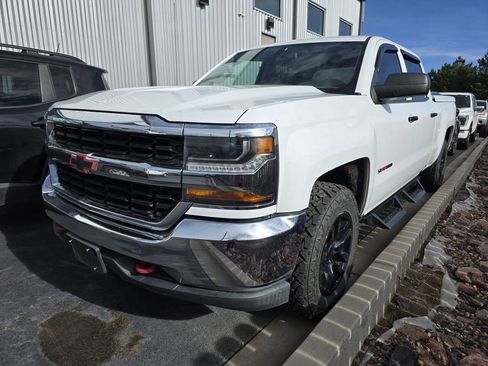 Used 2017 Chevrolet Silverado 1500 W/T w/ Trailering Package image 3