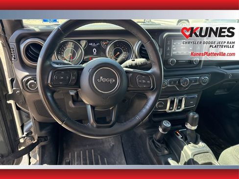 Used 2019 Jeep Wrangler Sport AWD/4WD image 14