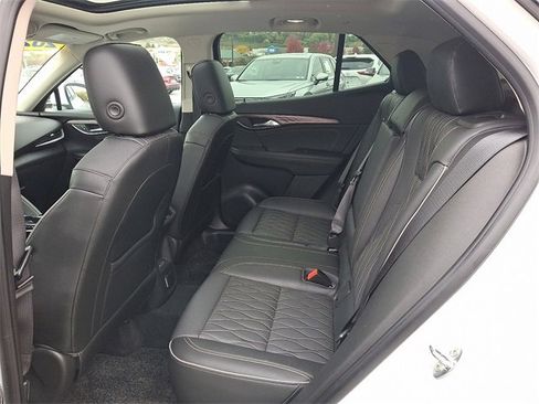 Used 2021 Buick Envision Avenir w/ Technology Package II image 10