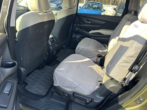 Used 2023 Subaru Ascent Premium w/ Convenience Package image 10