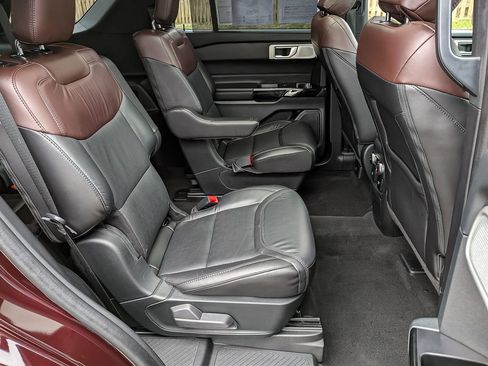 Used 2022 Ford Explorer Platinum w/ Equipment Group 601A image 42