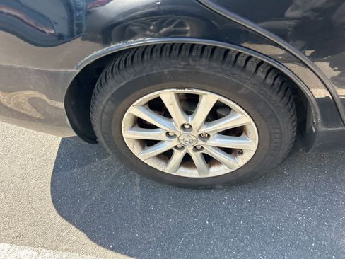 Used 2011 Toyota Camry XLE w/ XLE Extra-Value Pkg #2 image 23