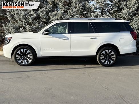 Used 2025 Ford Expedition Max Platinum w/ Driver's Package image 4