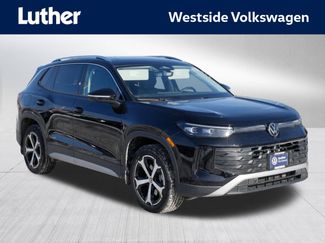 Certified 2025 Volkswagen Tiguan SE video 1