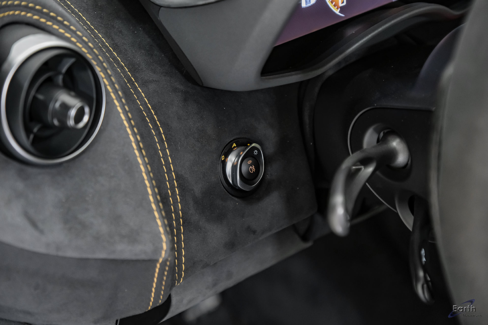 Used 2019 McLaren 600LT RWD image 73