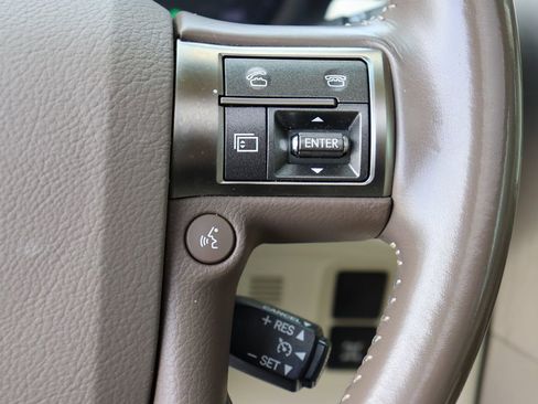 Used 2017 Lexus GX 460 Premium image 17