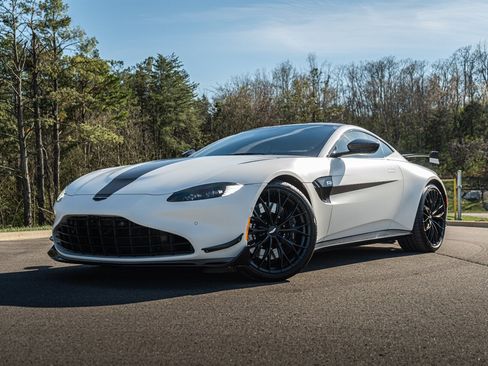 Used 2023 Aston Martin V8 Vantage Coupe RWD image 93