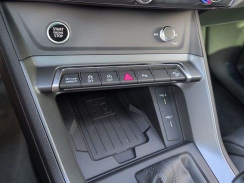 New 2025 Audi Q3 2.0T Premium image 9