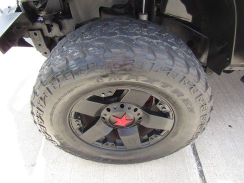 Used 2016 Jeep Wrangler Unlimited Rubicon AWD/4WD image 19