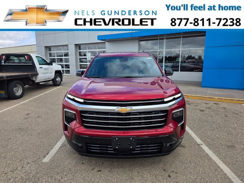 New 2026 Chevrolet Traverse High Country w/ LPO, Floor Liner Package AWD/4WD image 2