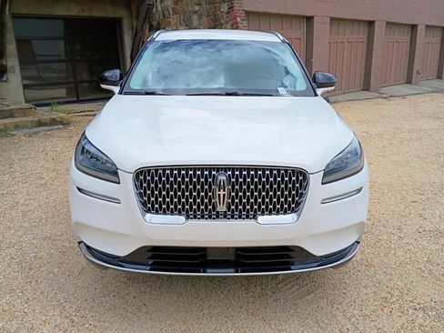 Used 2021 Lincoln Corsair FWD w/ Convenience Package image 4