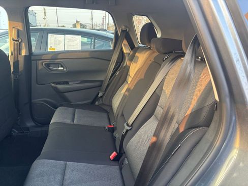 Used 2025 Nissan Rogue SV image 25