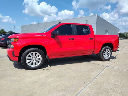 Used 2022 Chevrolet Silverado 1500 Custom w/ Safety Confidence Package RWD image 3