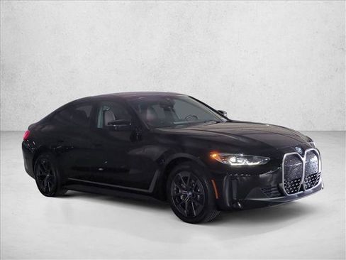 Used 2023 BMW i4 eDrive35 RWD image 3