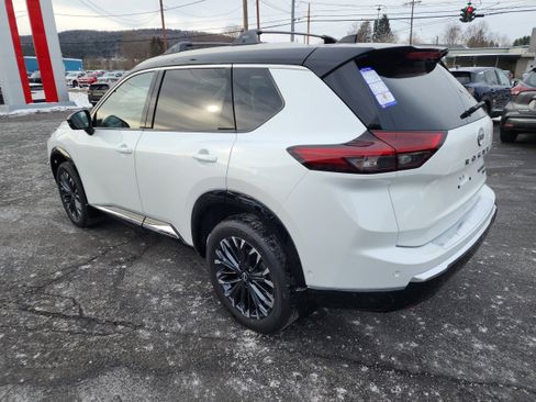 New 2026 Nissan Rogue Platinum image 6