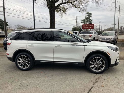 New 2025 Lincoln Corsair FWD w/ Equipment Group 101A image 2
