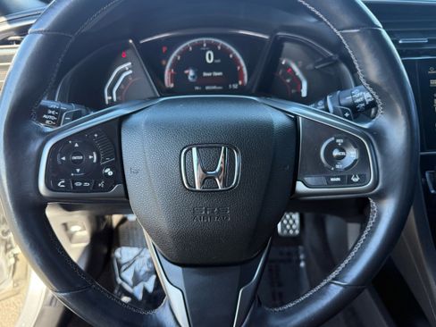 Used 2018 Honda Civic Sport Touring image 17