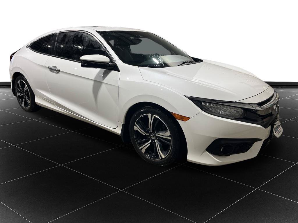 Used 2018 Honda Civic Touring image 6