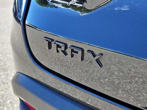 Used 2024 Chevrolet Trax RS w/ Driver Confidence Package FWD image 30