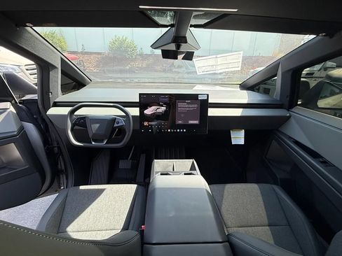 Used 2026 Tesla Cybertruck AWD Crew Cab image 13