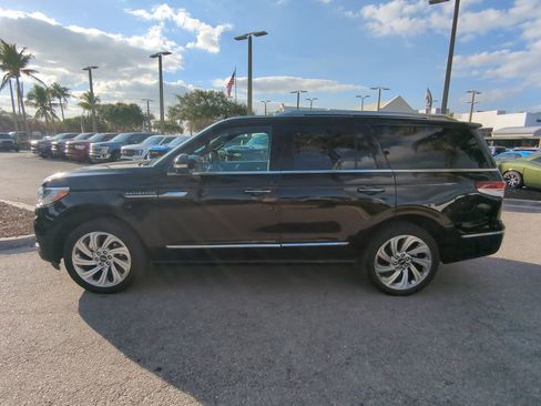Used 2024 Lincoln Navigator Reserve image 8