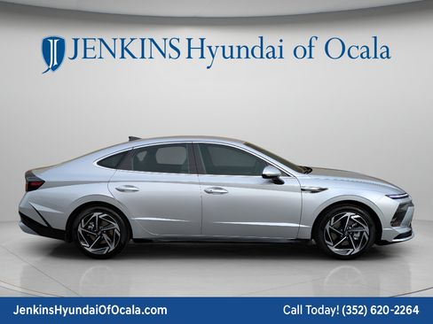 New 2026 Hyundai Sonata SEL FWD image 2