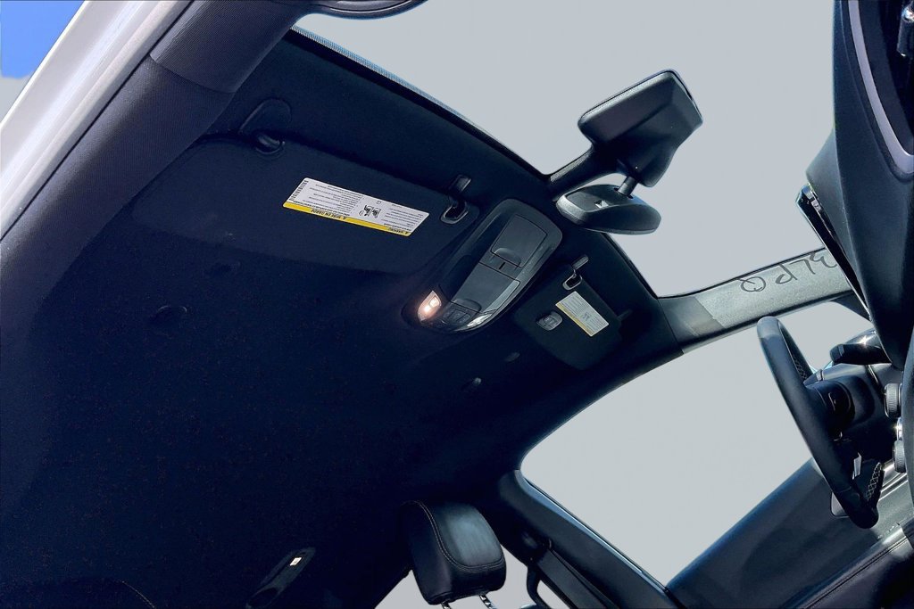 Used 2025 Chrysler Pacifica Select FWD image 13