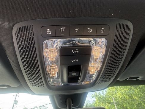 Used 2022 Mercedes-Benz GLB 250 4MATIC image 20