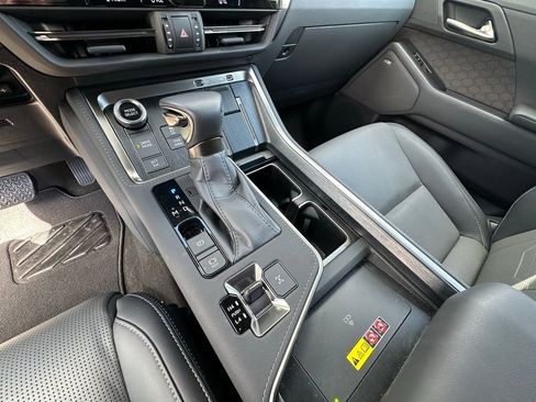 Used 2025 Lexus GX 550 image 28