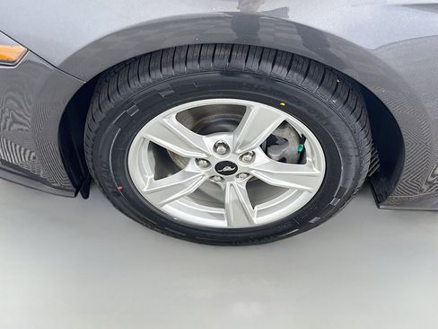 Used 2020 Ford Mustang Convertible image 36